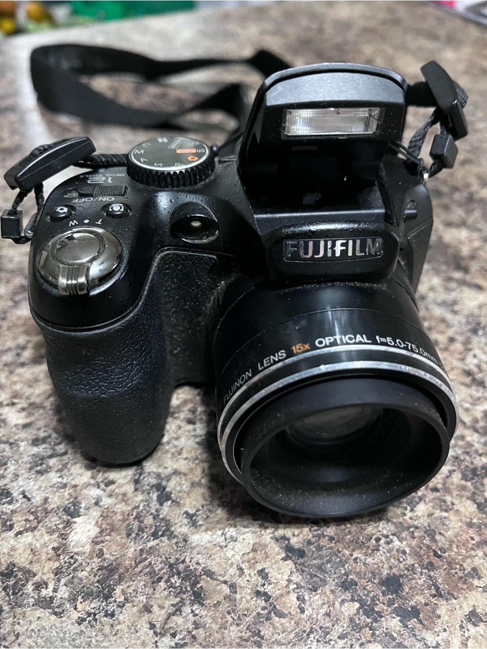 Fujifilm Black Digital Bridge Camera with Pop-Up Flash - Picture 1 of 9